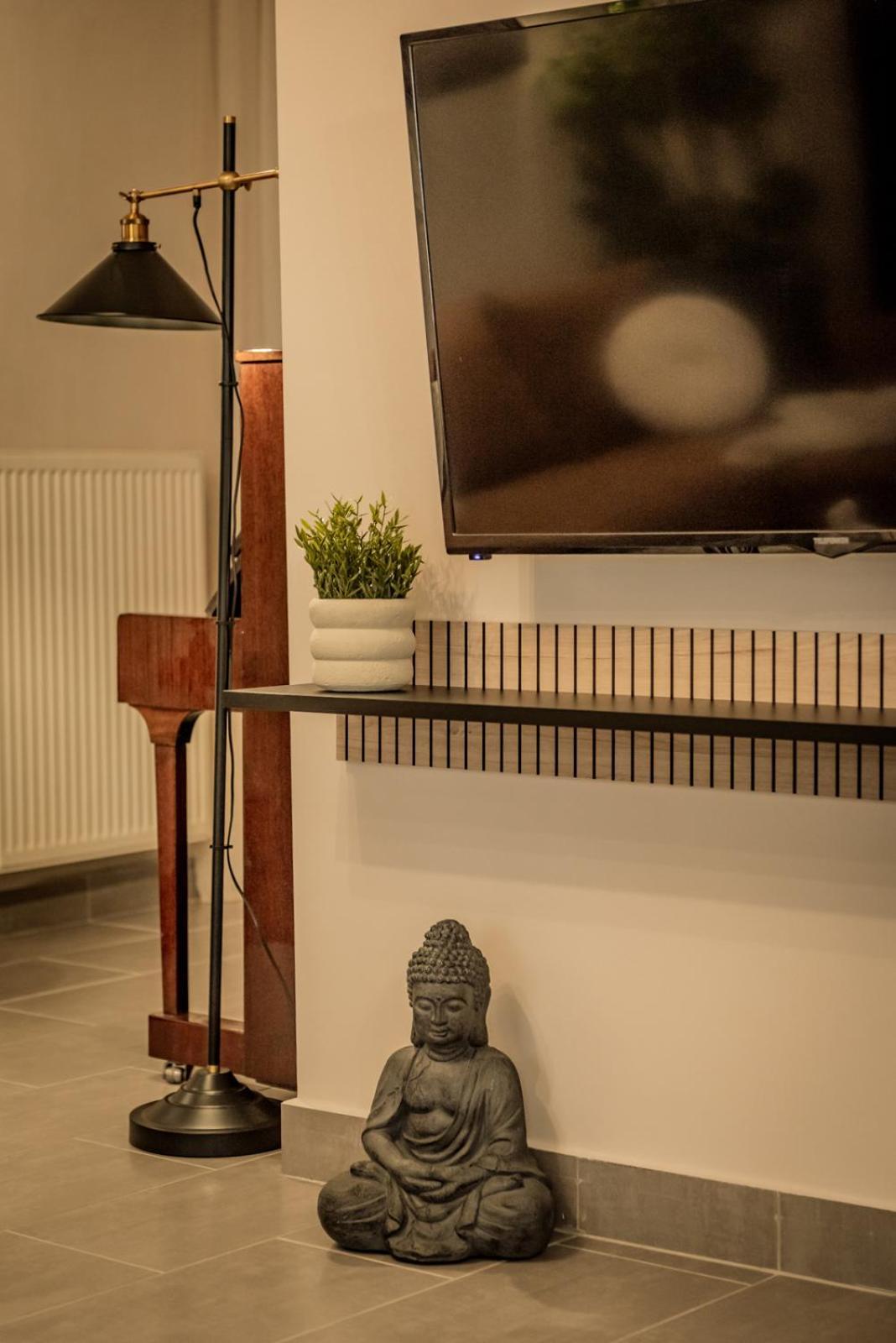 Estia On White Tower Midas Project Apartment