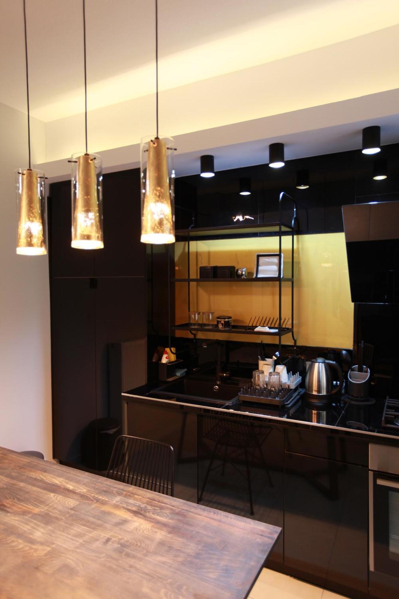 Apartment Yellow Black Magic
