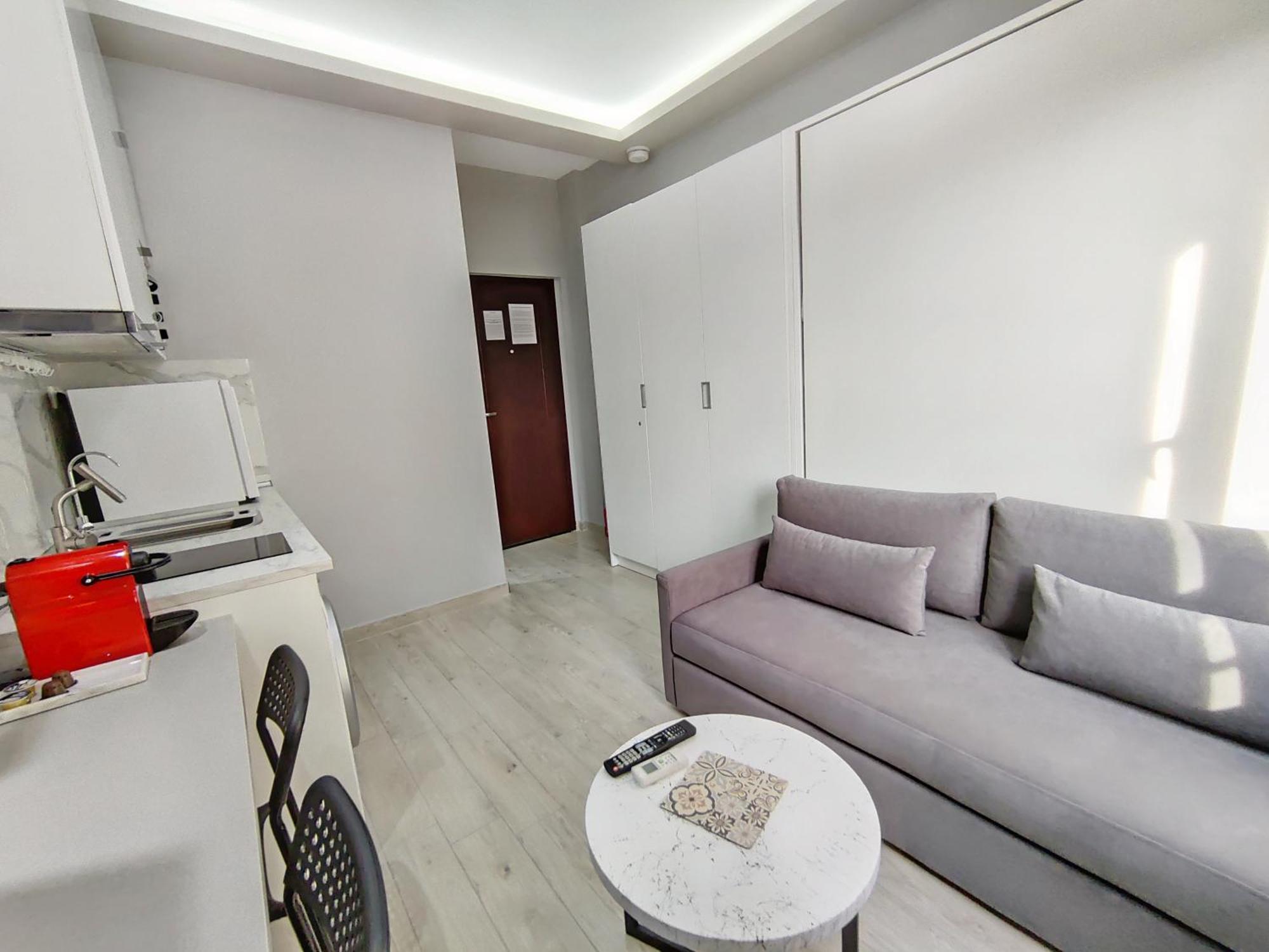 Pretty Petitie Fully Equipped Center * Thessaloniki