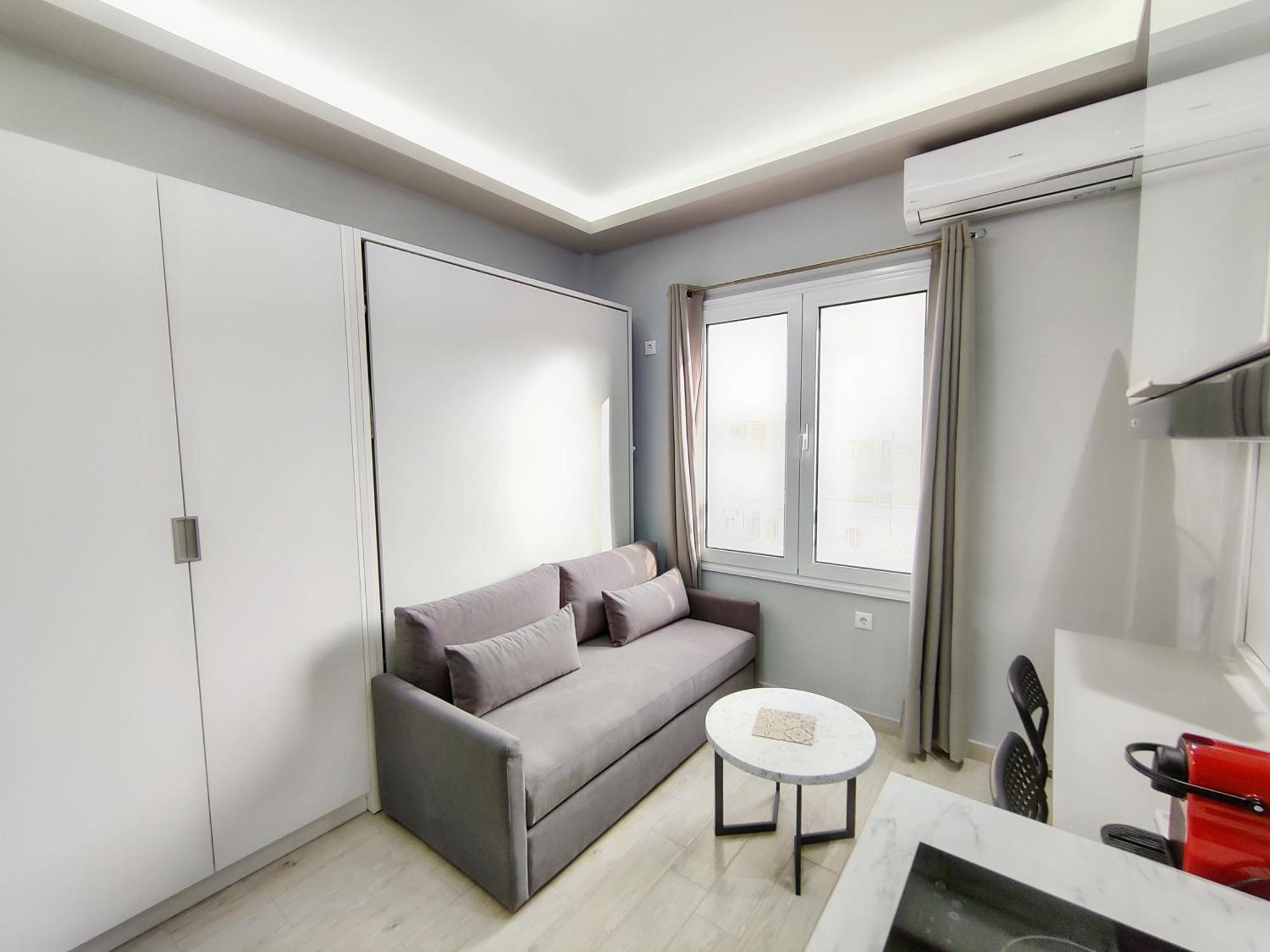 Pretty Petitie Fully Equipped Center Apartment Thessaloniki