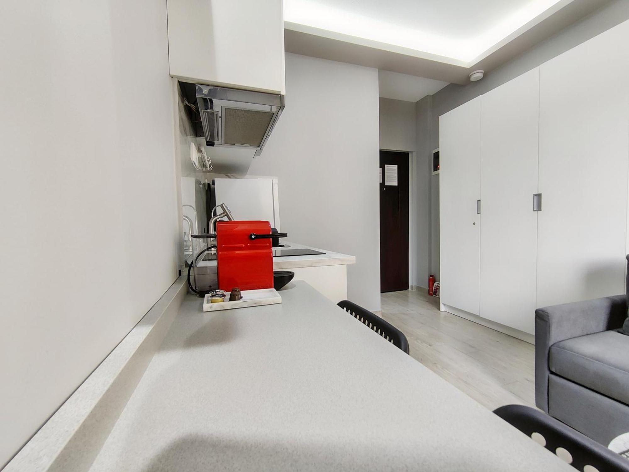 Pretty Petitie Fully Equipped Center Thessaloniki