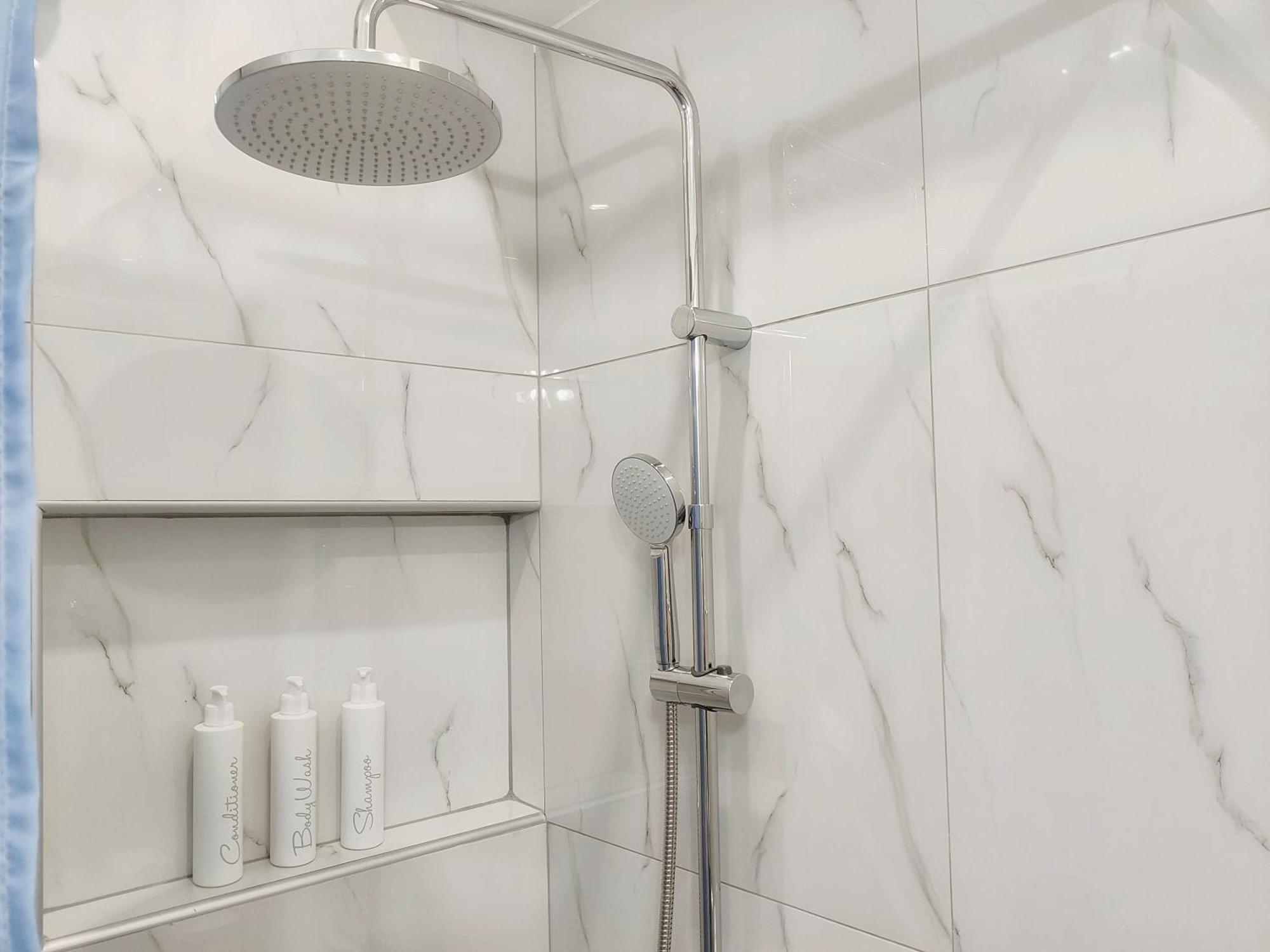 Stylish Fully Equipped Center *