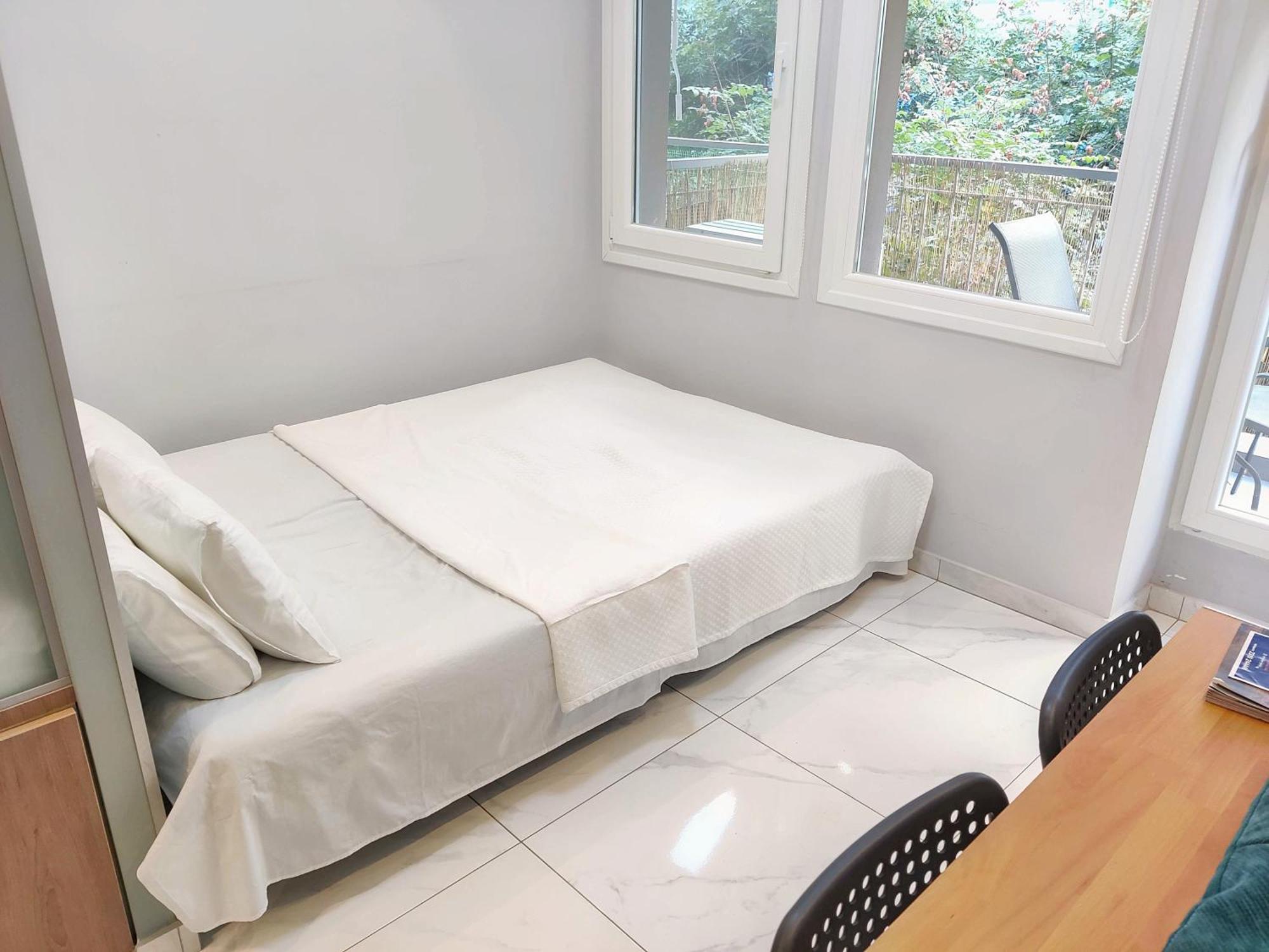 Stylish Fully Equipped Center