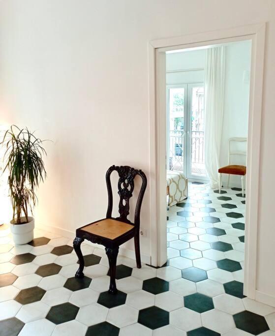Apartment Stylish Flat Near Promenade