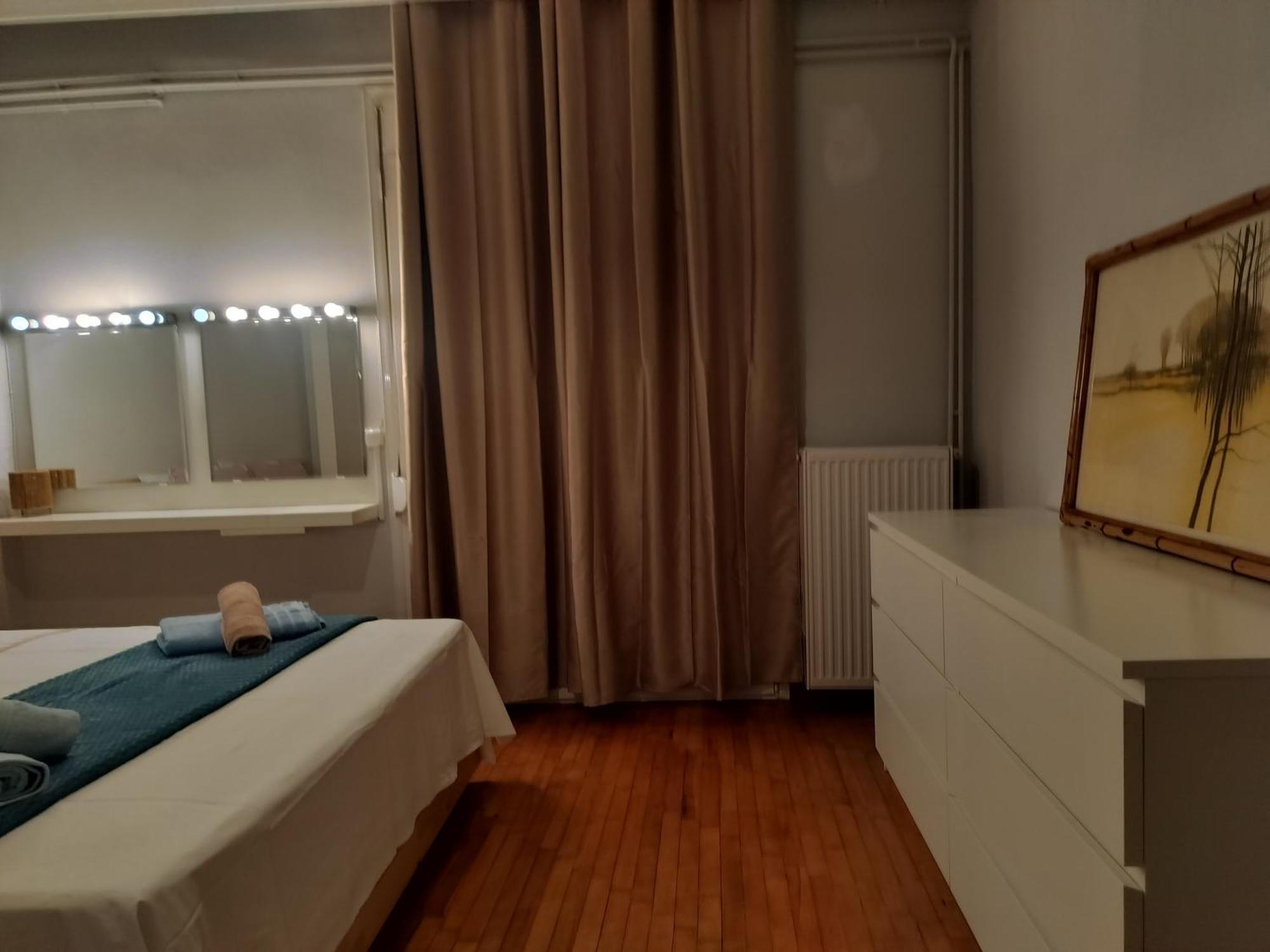 Apartment M2 Urban Escape 2 Bedroom Flat In *