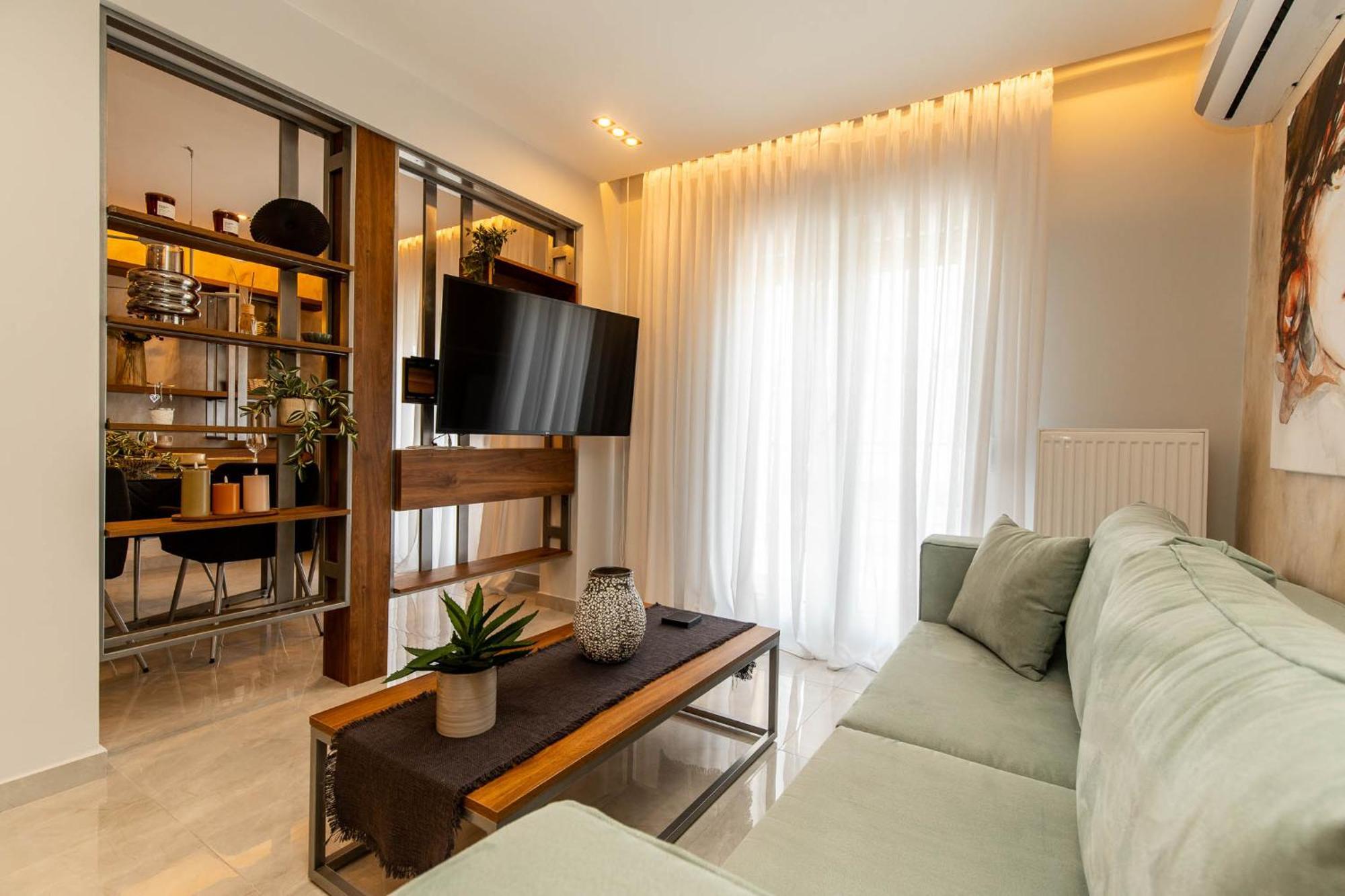Urban Jungle Apartment *