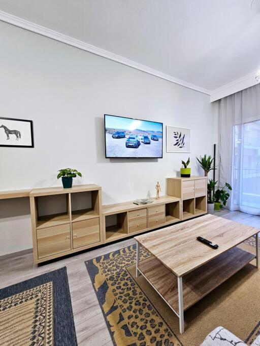 Yellow Kitchen Apartment, City Central Location Thessaloniki
