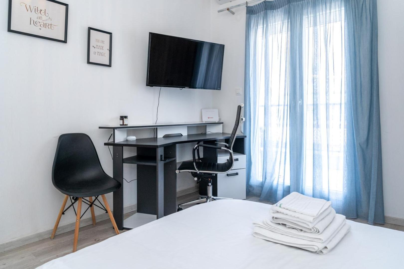 Apartment Kosmos Service Near Turkish Consulat And Saint Dimitrious Church With Additional Cost Parking