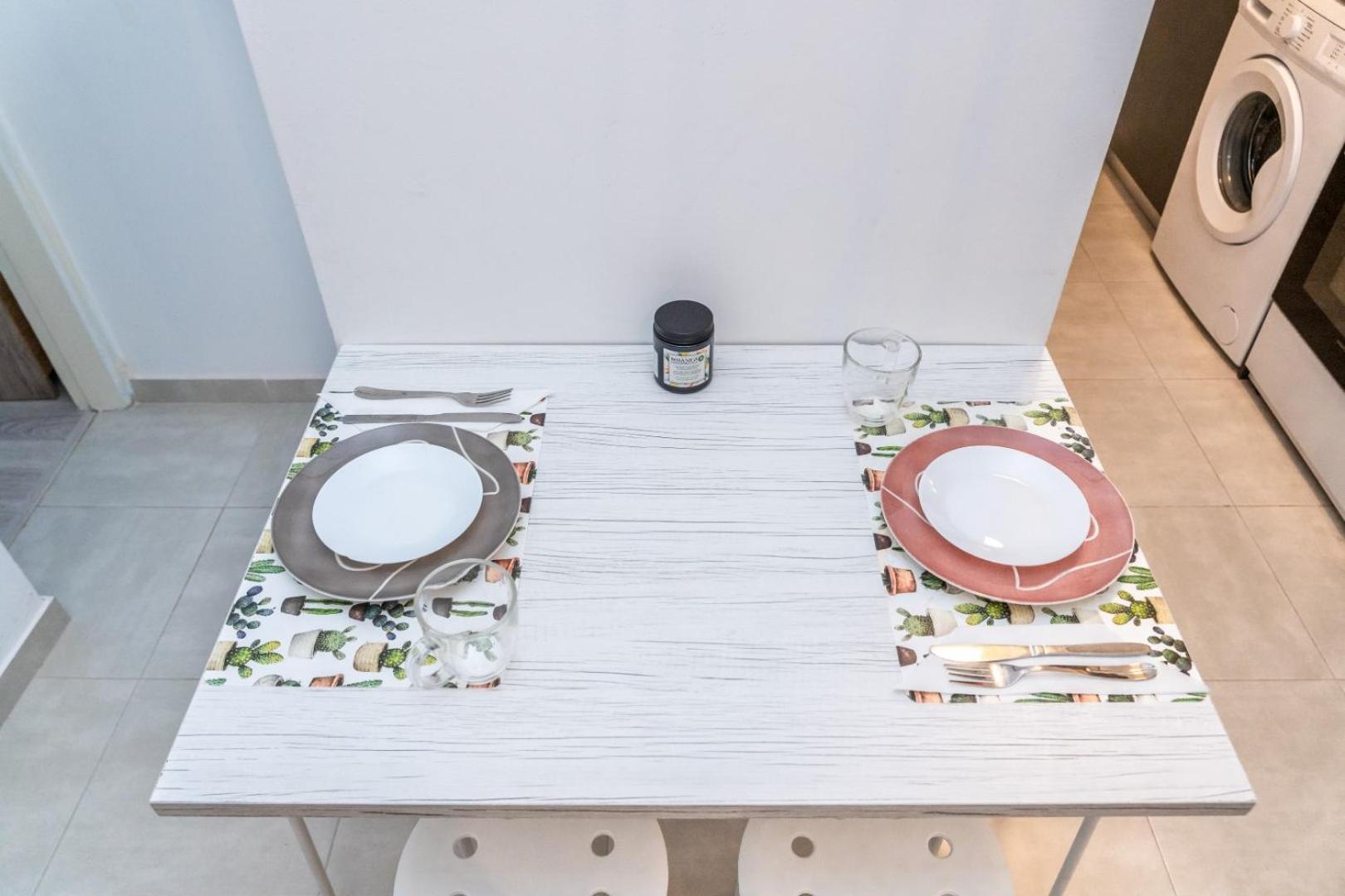 Apartment Kosmos Service Near Turkish Consulat And Saint Dimitrious Church With Additional Cost Parking *