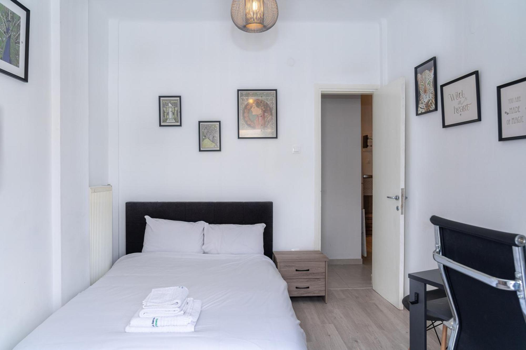 Apartment Kosmos Service Near Turkish Consulat And Saint Dimitrious Church With Additional Cost Parking