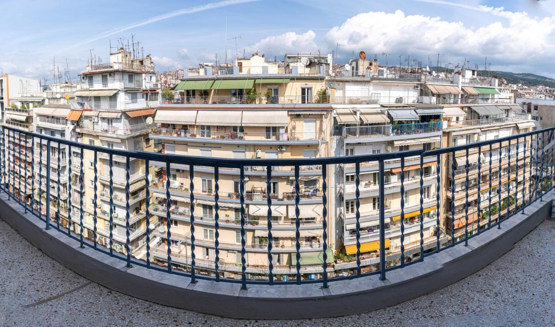 Apartment Kosmos Service Near Turkish Consulat And Saint Dimitrious Church With Additional Cost Parking Thessaloniki