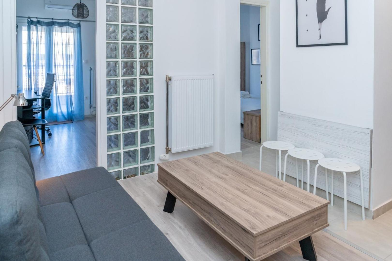 Kosmos Service Near Turkish Consulat And Saint Dimitrious Church With Additional Cost Parking * Thessaloniki