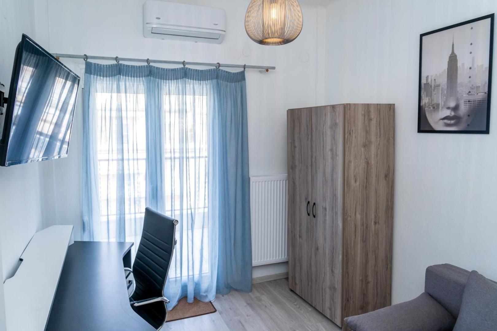 Kosmos Service Near Turkish Consulat And Saint Dimitrious Church With Additional Cost Parking Apartment