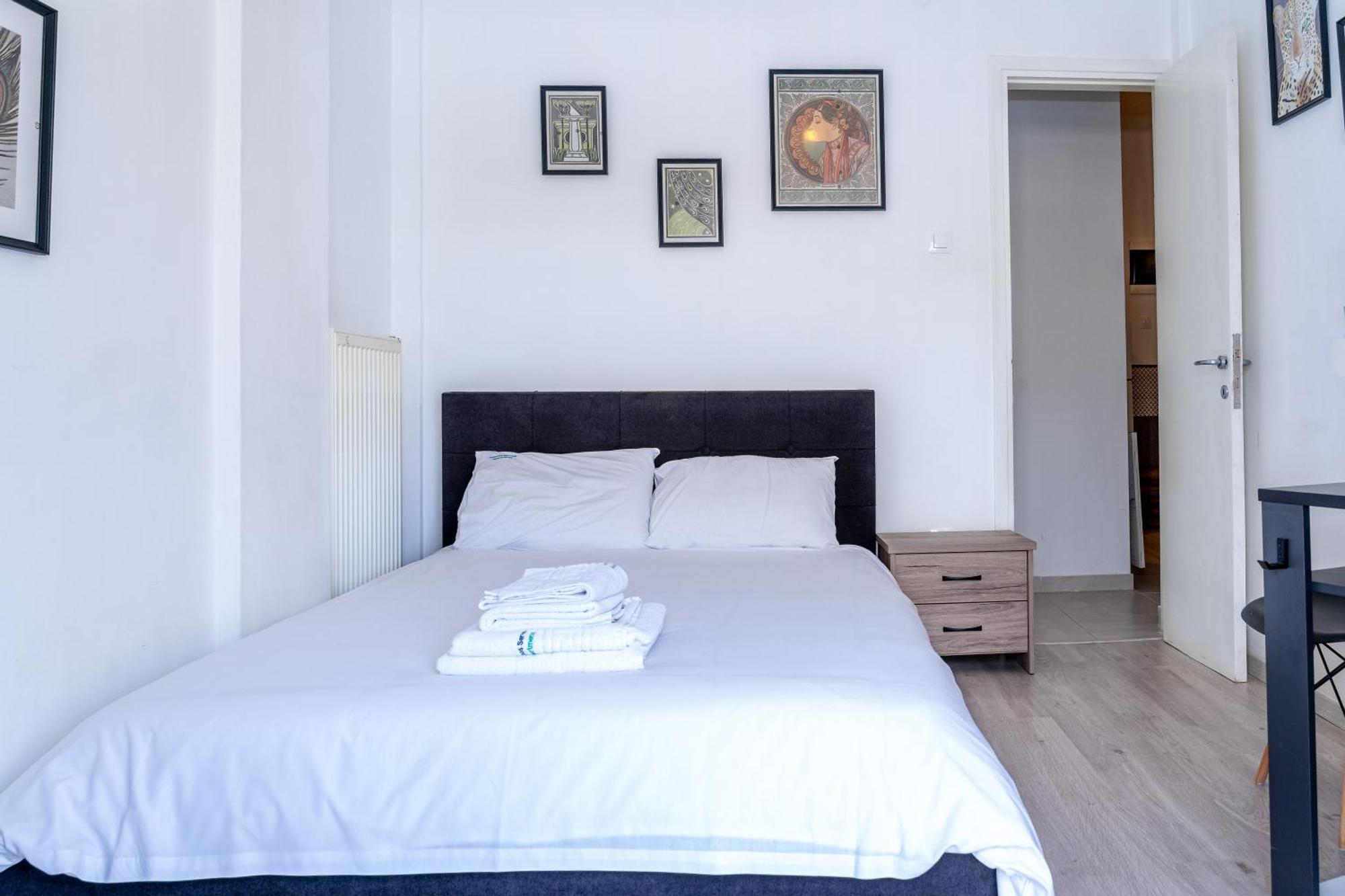 Kosmos Service Near Turkish Consulat And Saint Dimitrious Church With Additional Cost Parking