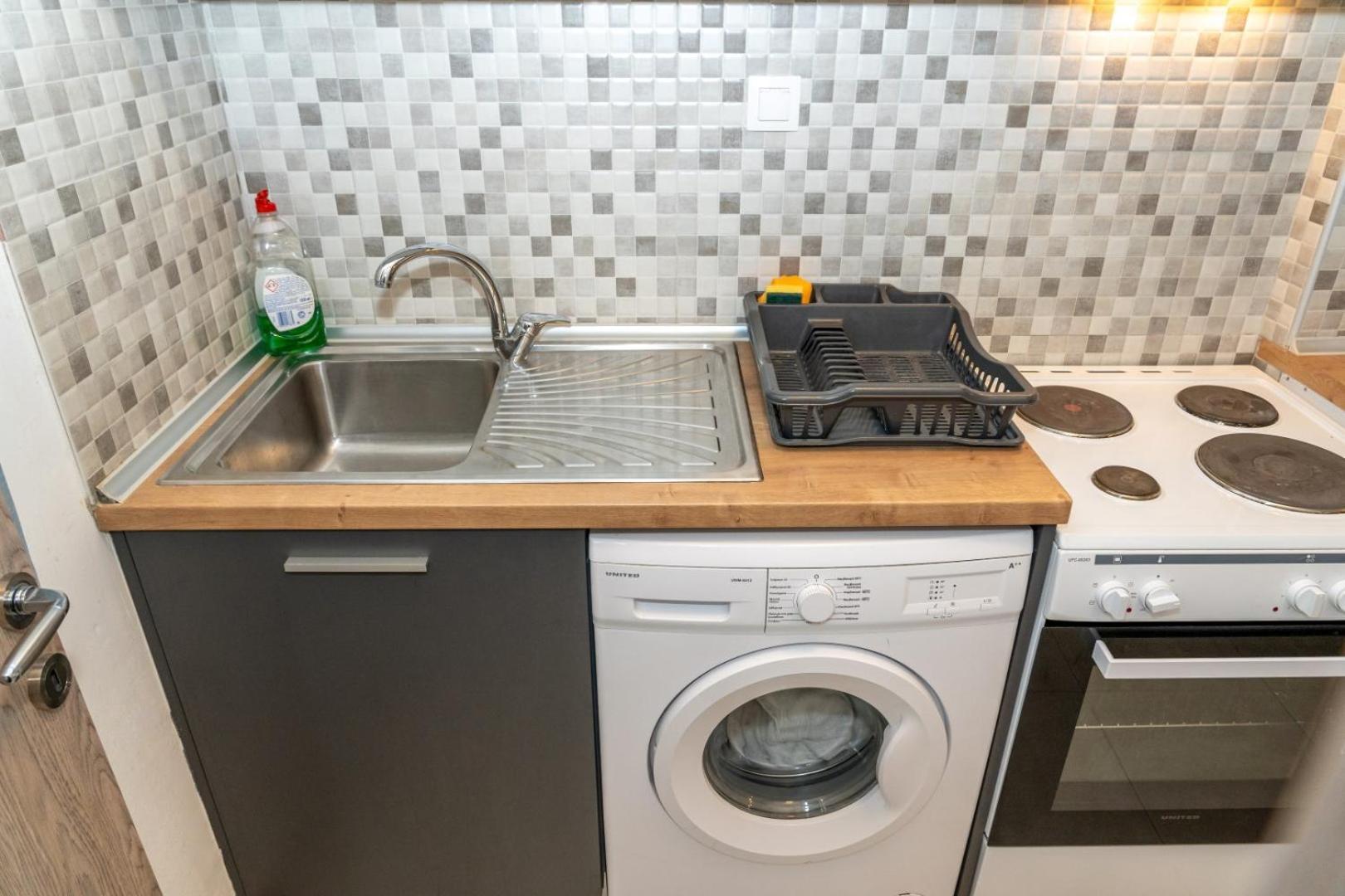 Kosmos Service Near Turkish Consulat And Saint Dimitrious Church With Additional Cost Parking Apartment *