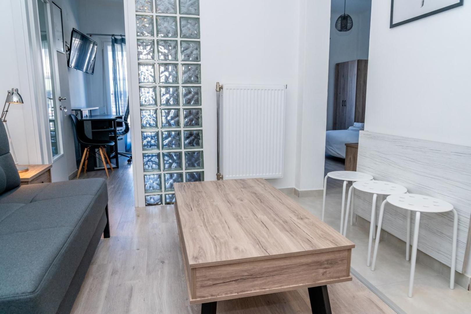 Apartment Kosmos Service Near Turkish Consulat And Saint Dimitrious Church With Additional Cost Parking Thessaloniki