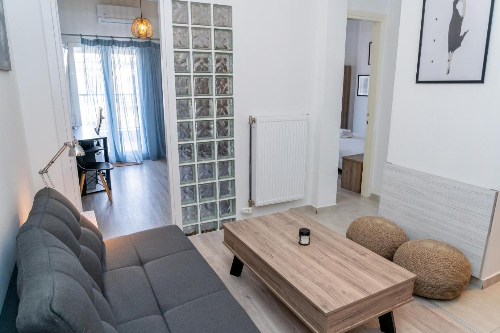 Apartment Kosmos Service Near Turkish Consulat And Saint Dimitrious Church With Additional Cost Parking