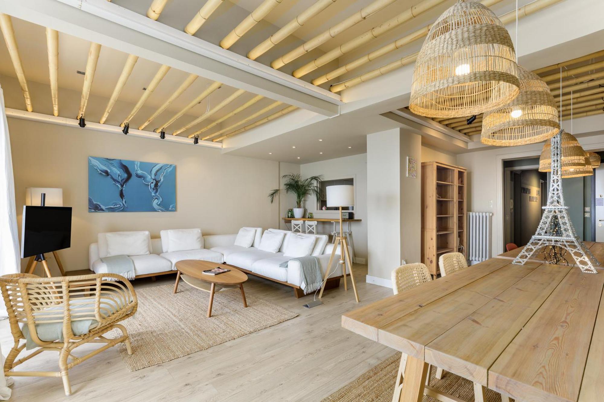 Infinity & Beyond By Halu! - Seafront Apartment *