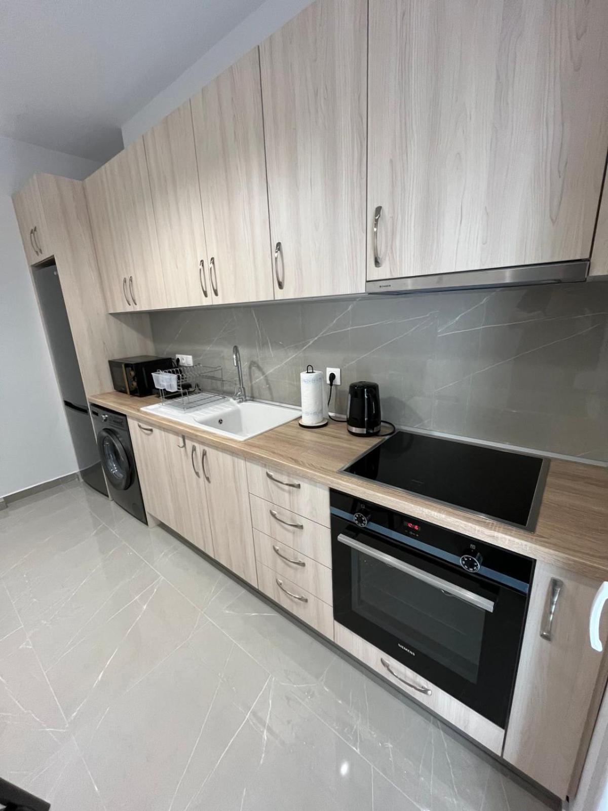 Urban Rotonda Retreat In The City Center!