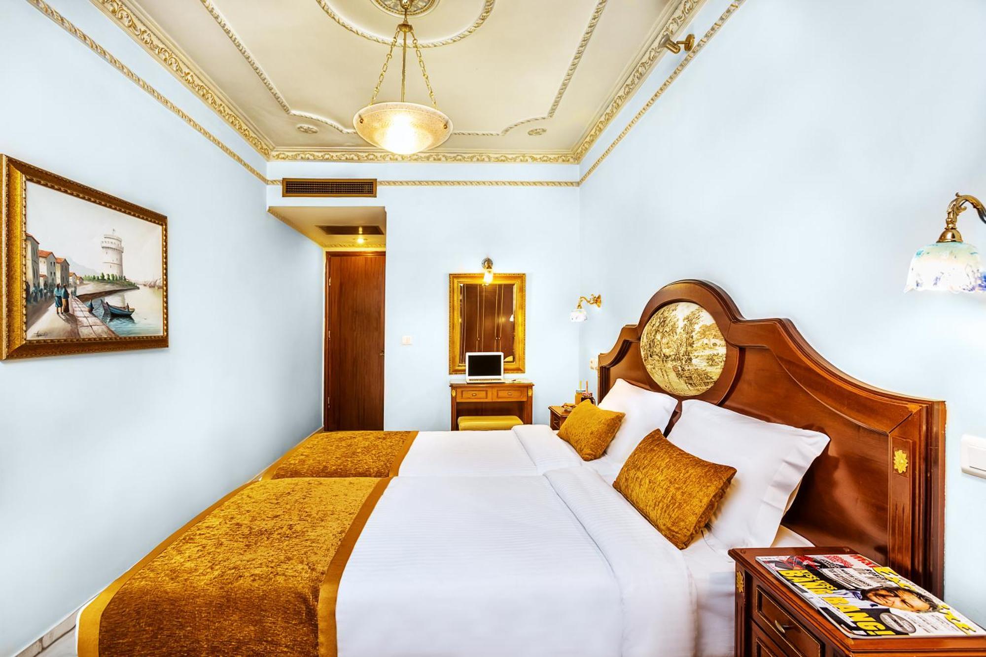 Imperial Palace Classical Hotel 4*