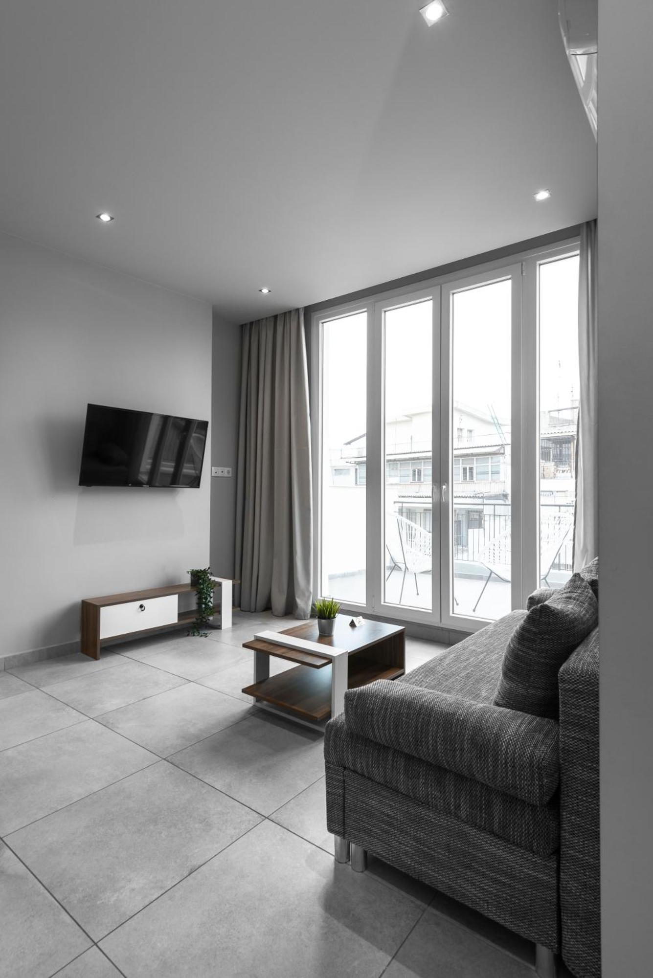 Penthouse Apartments, The Luxury * Selanik