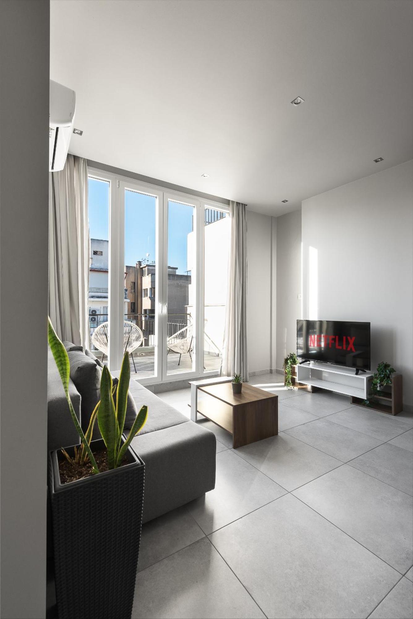 Penthouse Apartments, The Luxury * Selanik