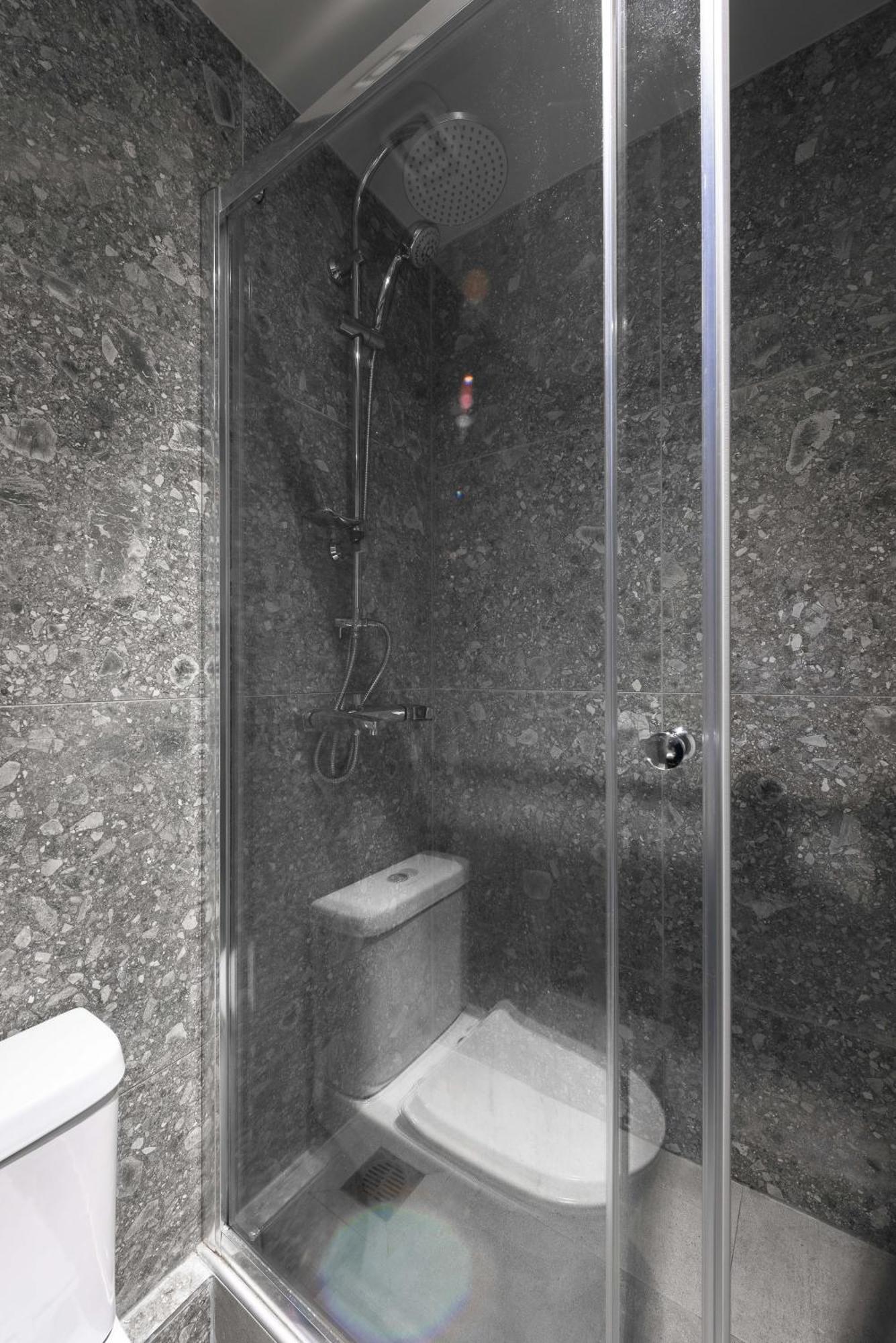 Daire Penthouse Apartments, The Luxury