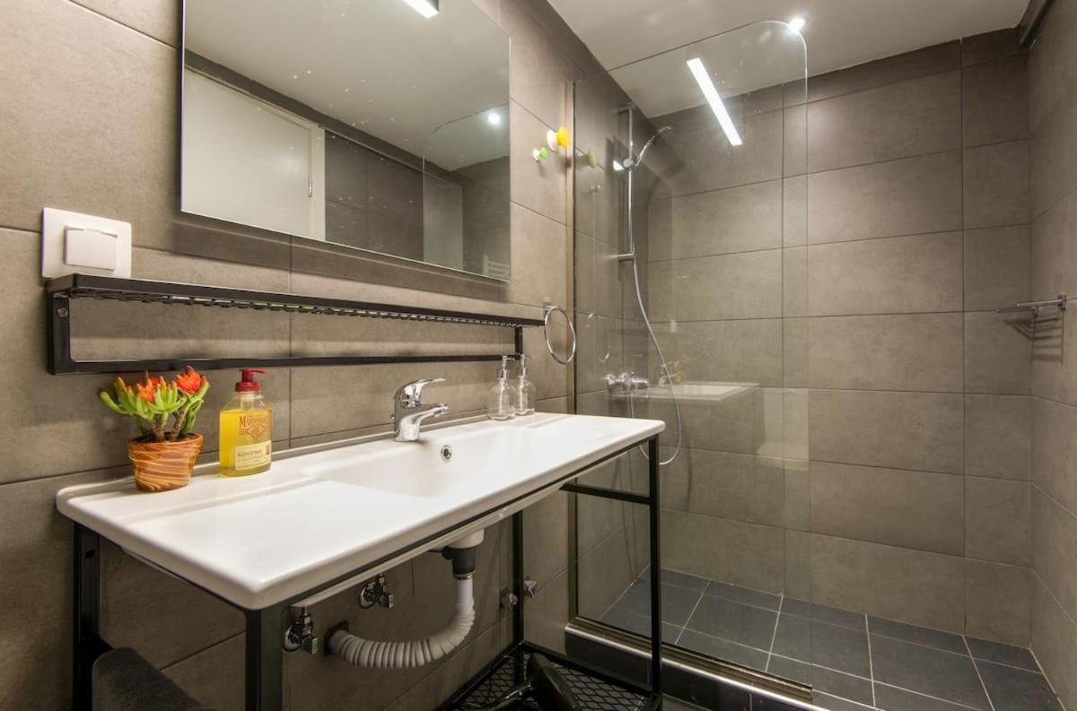 Apartment Mazi Venizelou *
