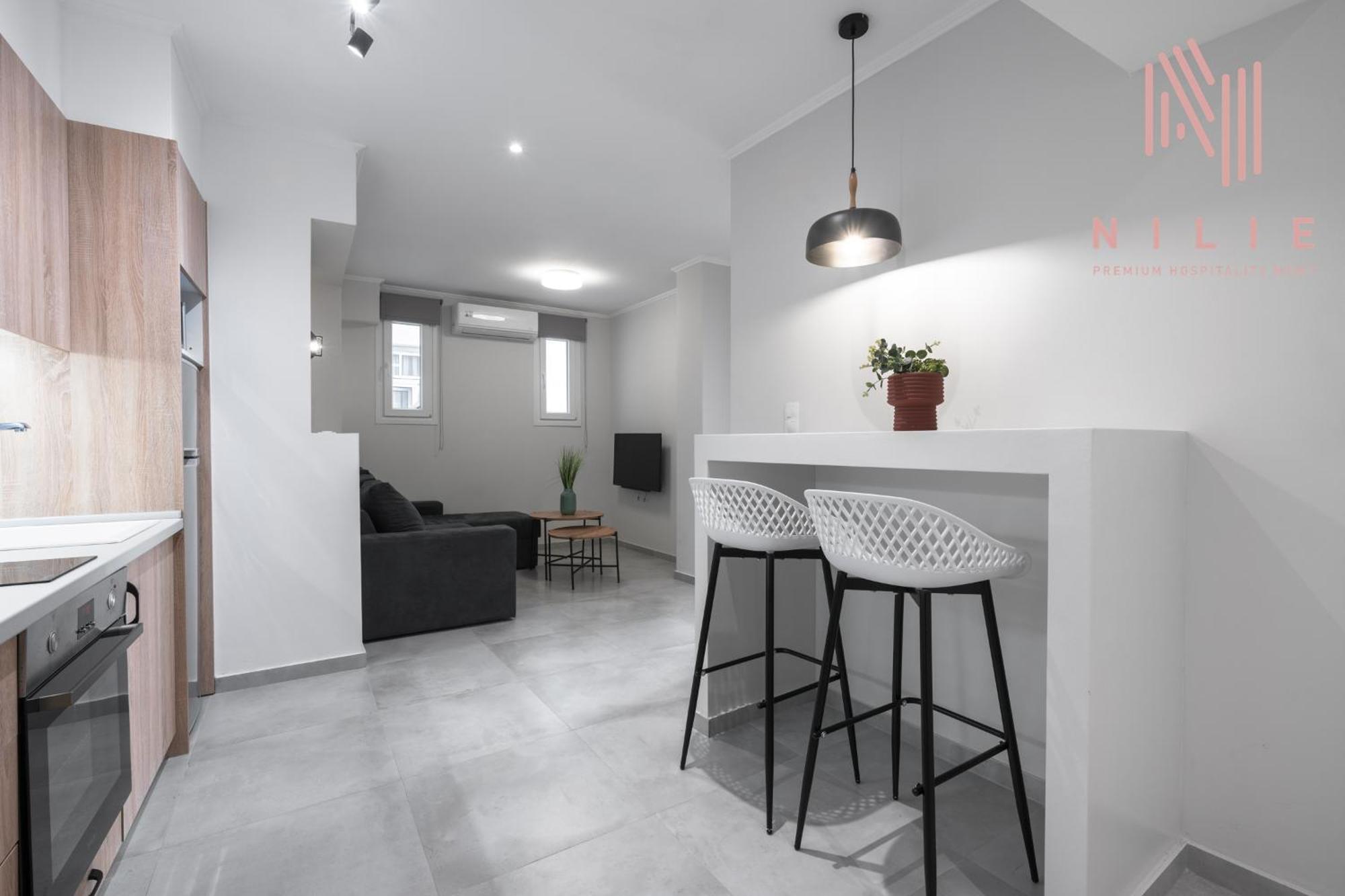 Next Door, Nilie Hospitality Mgmt Apartment *