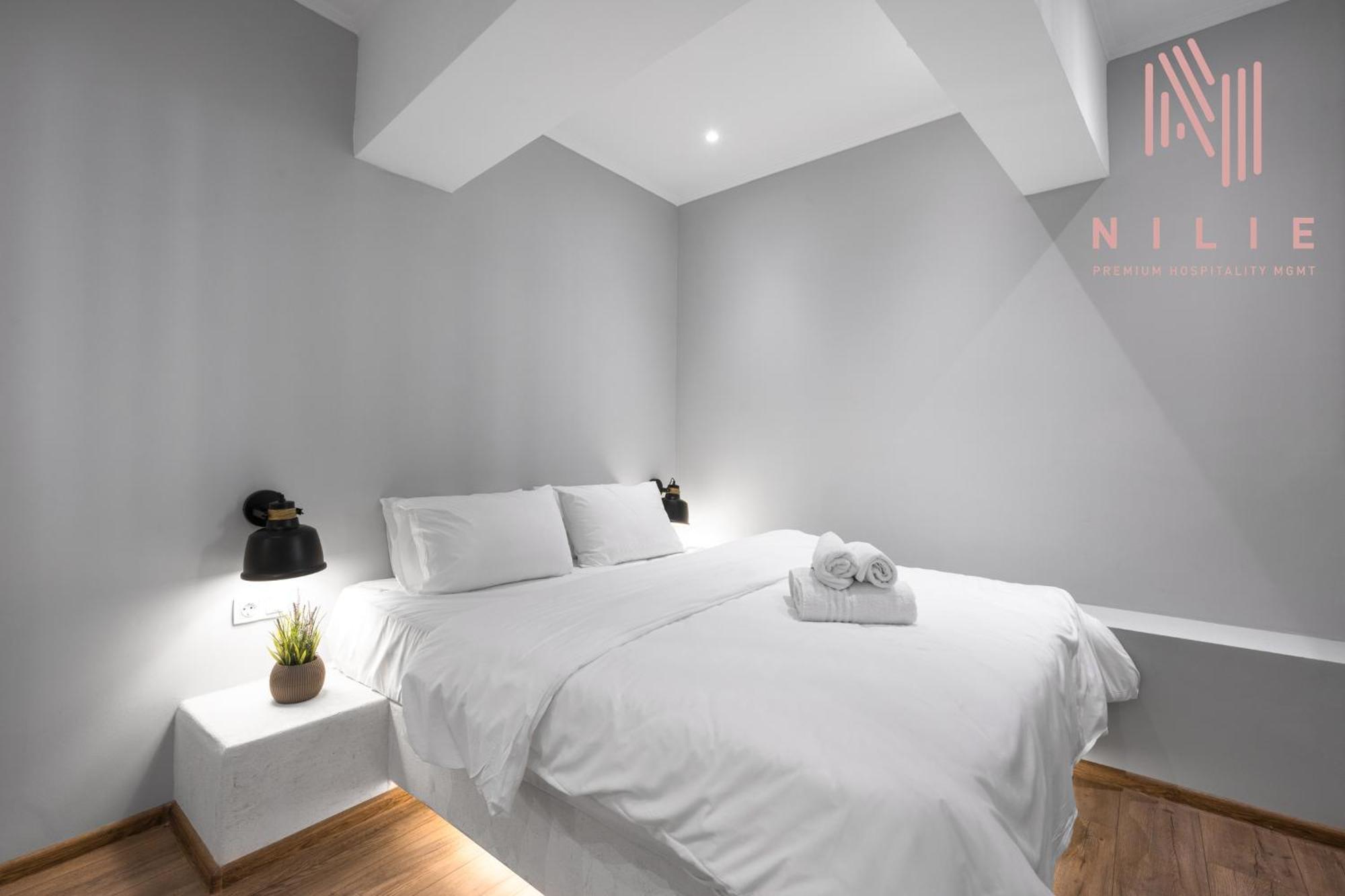 Next Door, Nilie Hospitality Mgmt