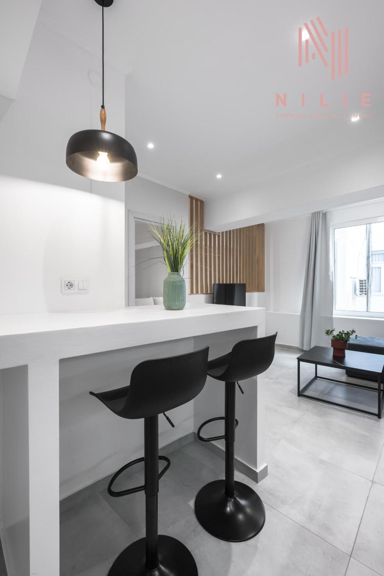 Next Door, Nilie Hospitality Mgmt Apartment *