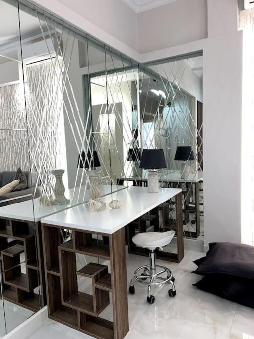 Apartment Modern And Comfort