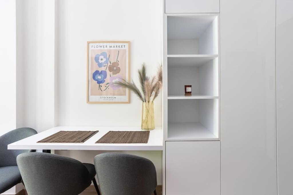 Downtown Stylish 4 Apartamento