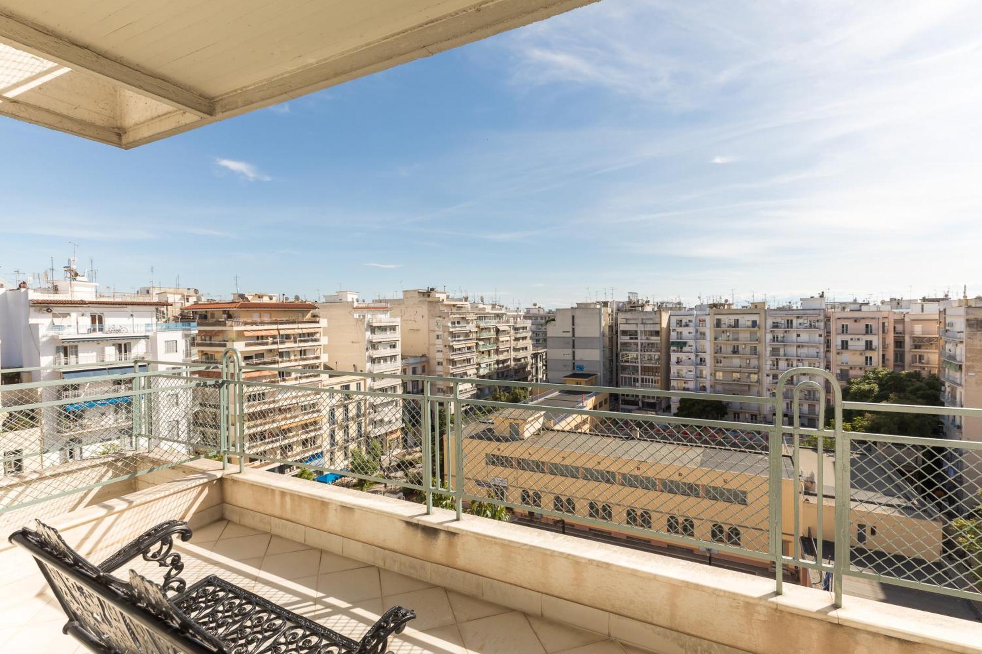 Valeria By Halu!, Comfortable With View Apartment