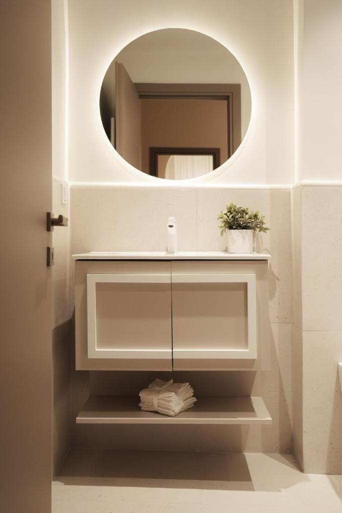 Harmonia Minimal Apartment *
