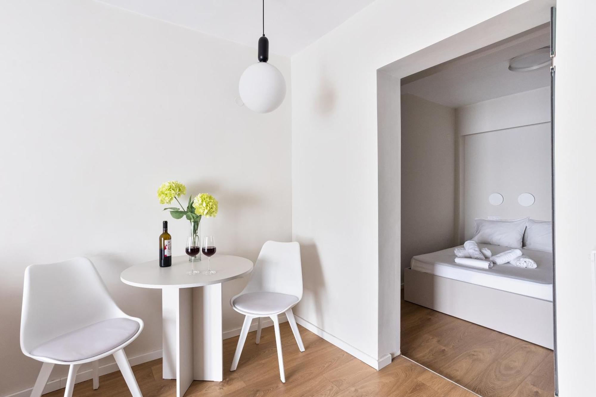 Harmonia Minimal Apartment *