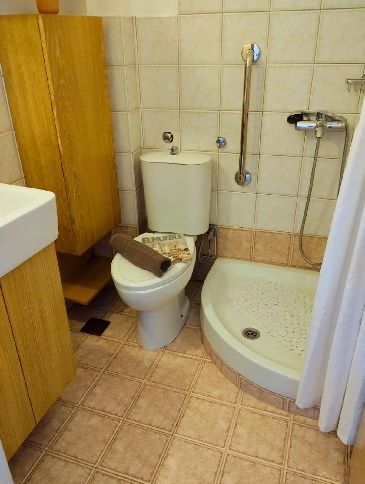 Lavandi 1 Apartment