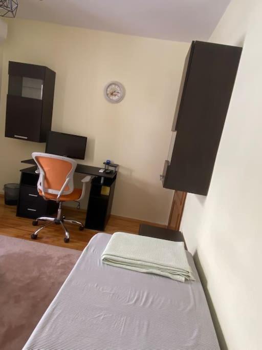 Alexandros-family Friendly-free Private Parking Thessaloniki