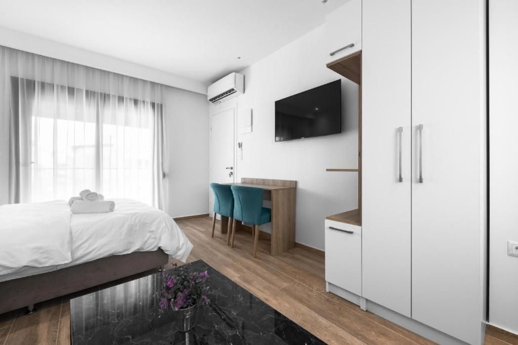 Penthouse Level 8, Nilie Hospitality Mgmt