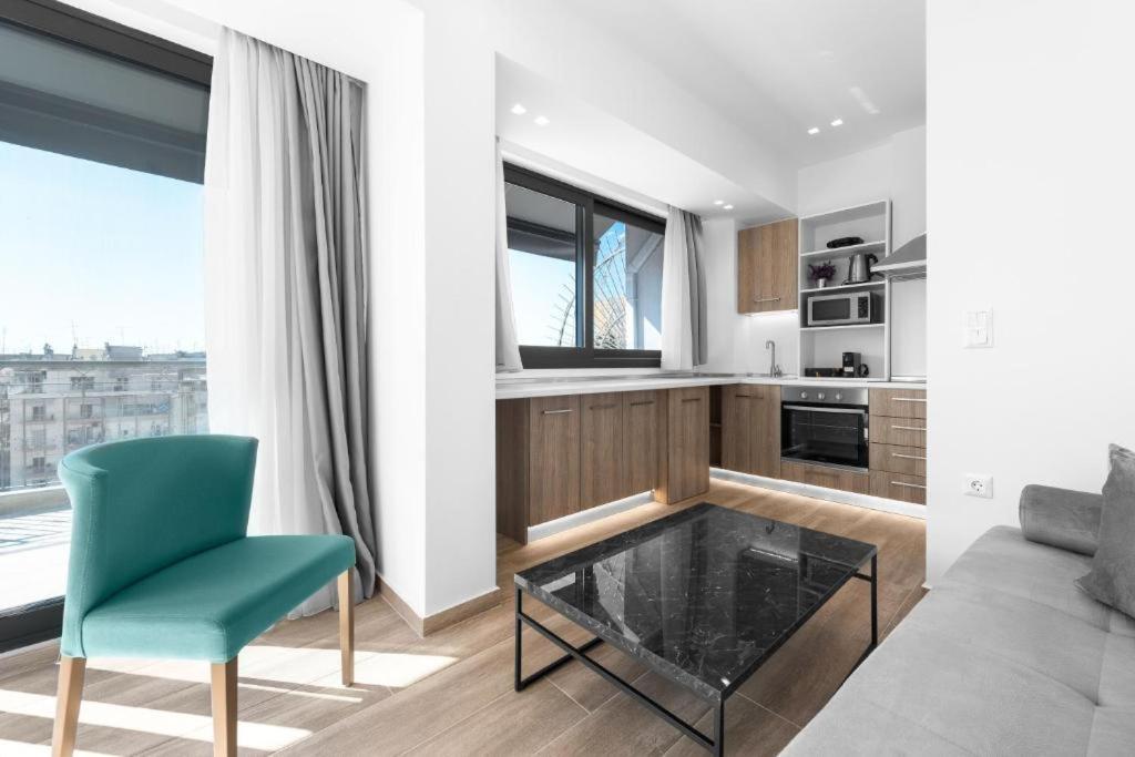 Penthouse Level 8, Nilie Hospitality Mgmt * Thessaloniki