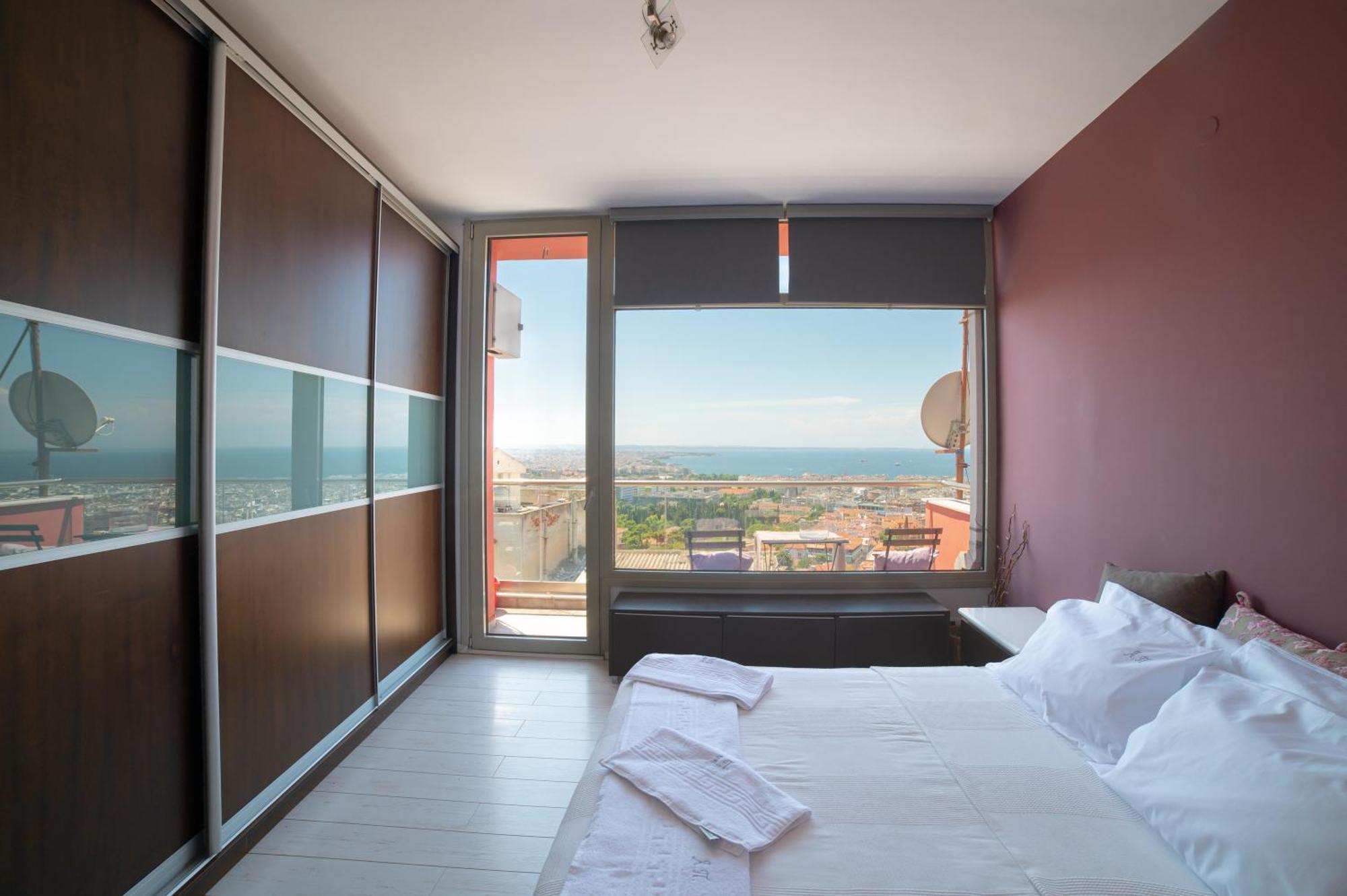 Urban View Apartment