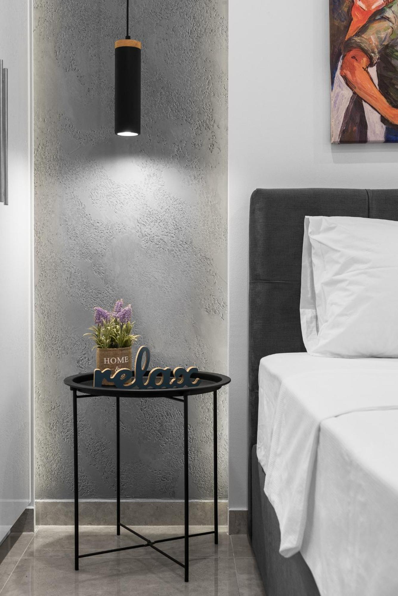 Apartment Wood N White, Nilie Hospitality Mgmt