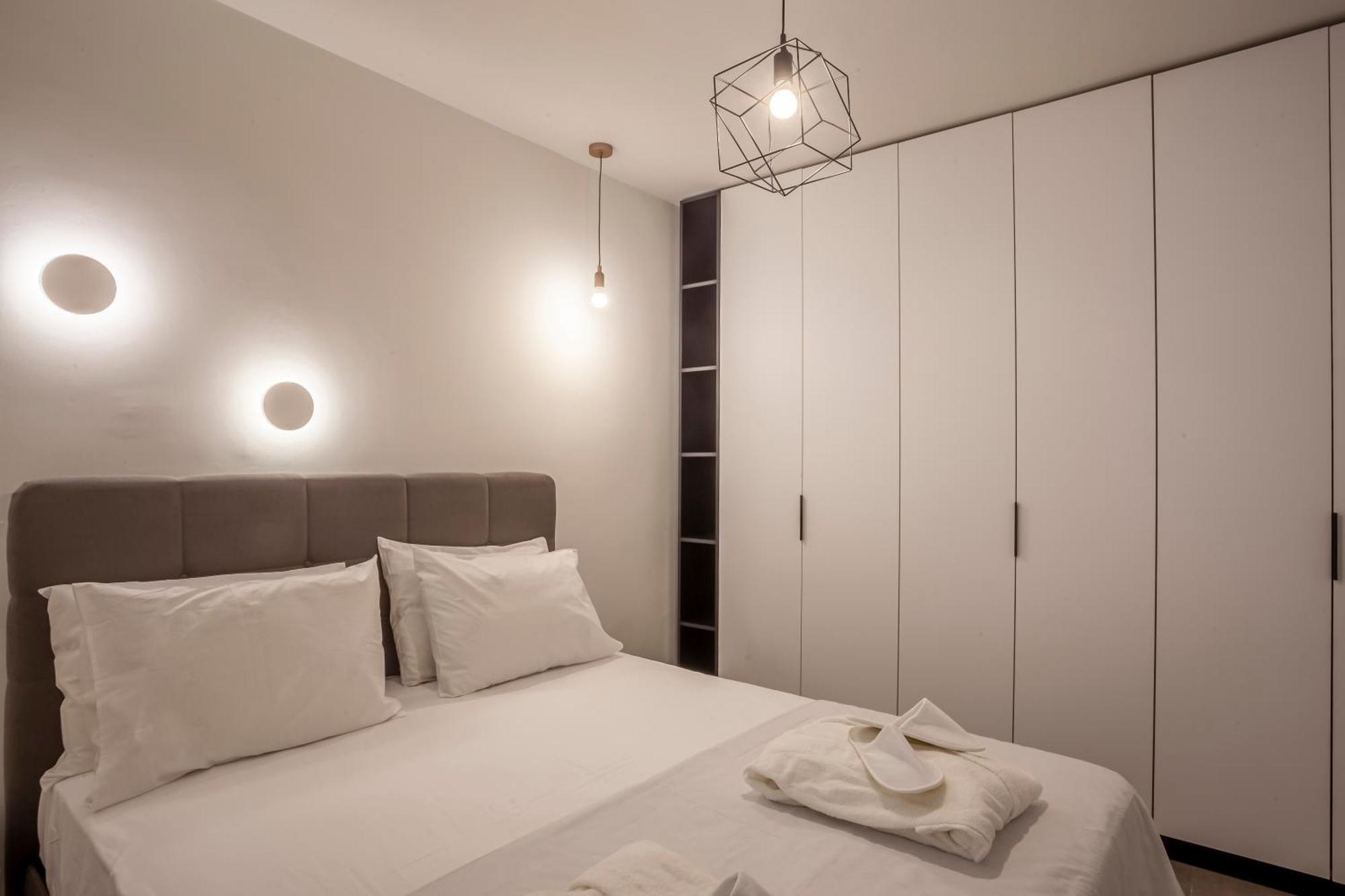 Aretha-simone-your Urban Apartment Thessaloniki