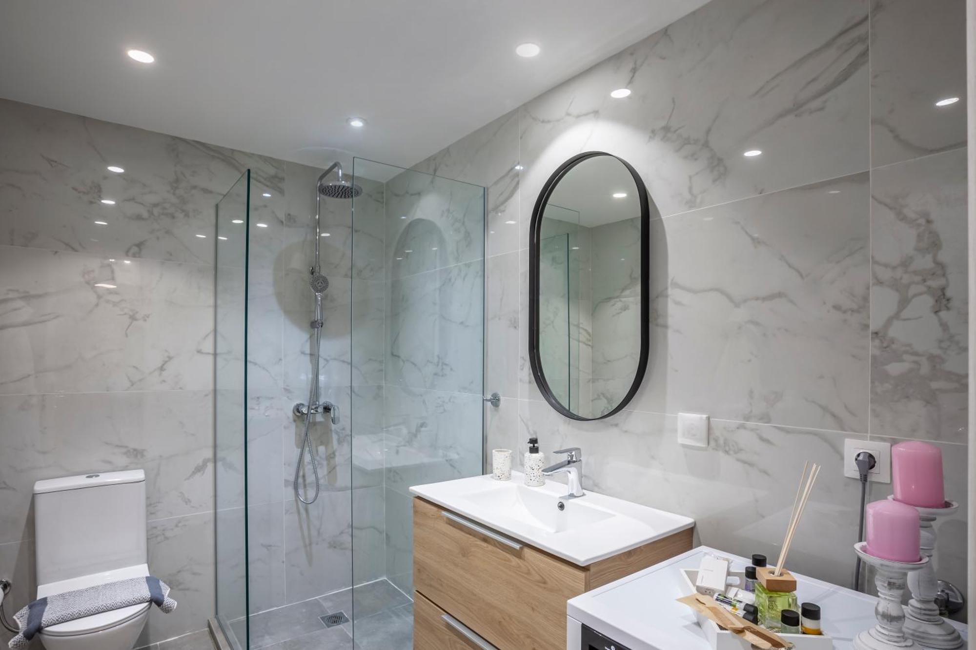 Aretha-simone-your Urban Apartment Thessaloniki