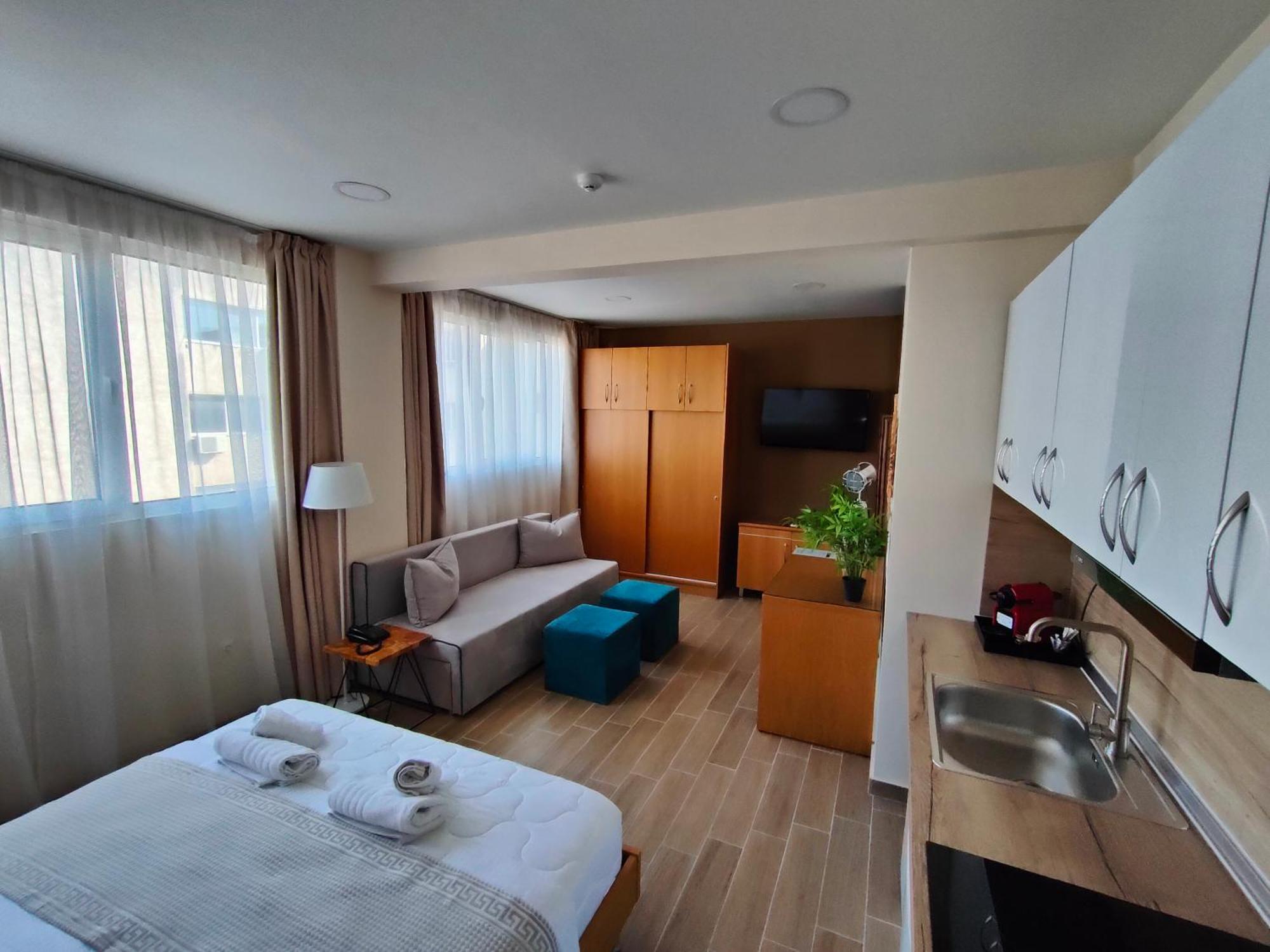 La Place De La Gare - New Subway Station Apartment Thessaloniki