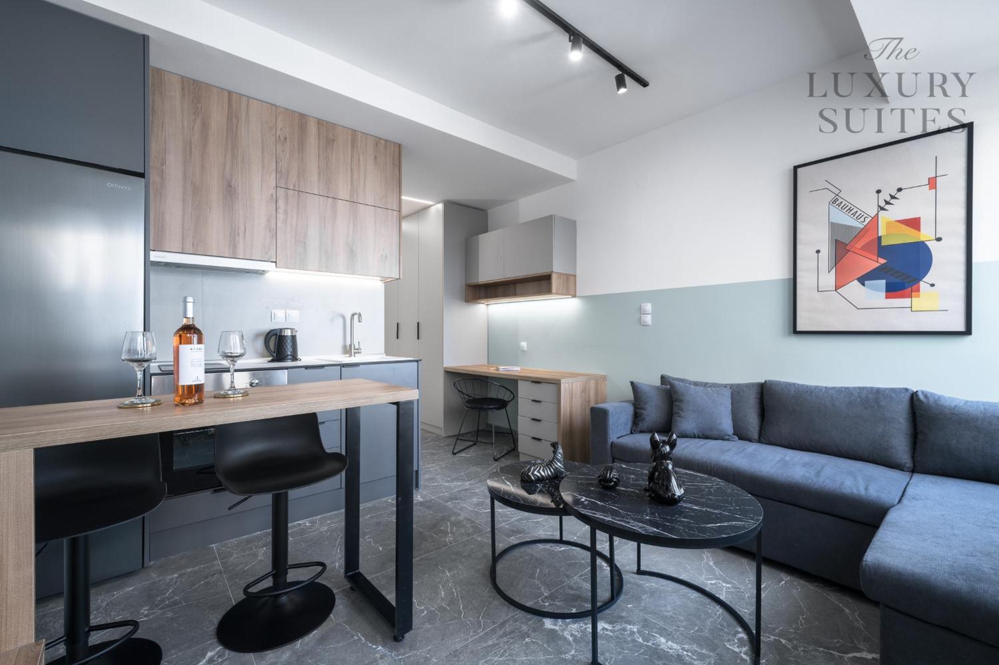 Adelle Apartments, The Luxury Apartment *