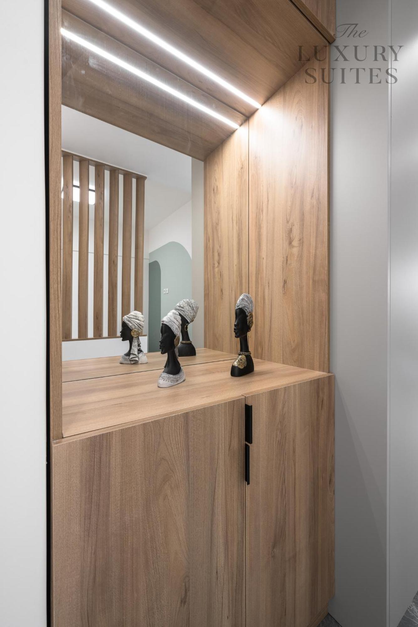 Adelle Apartments, The Luxury Apartment *