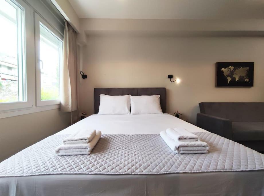 Luxury 2 * Tessalónica