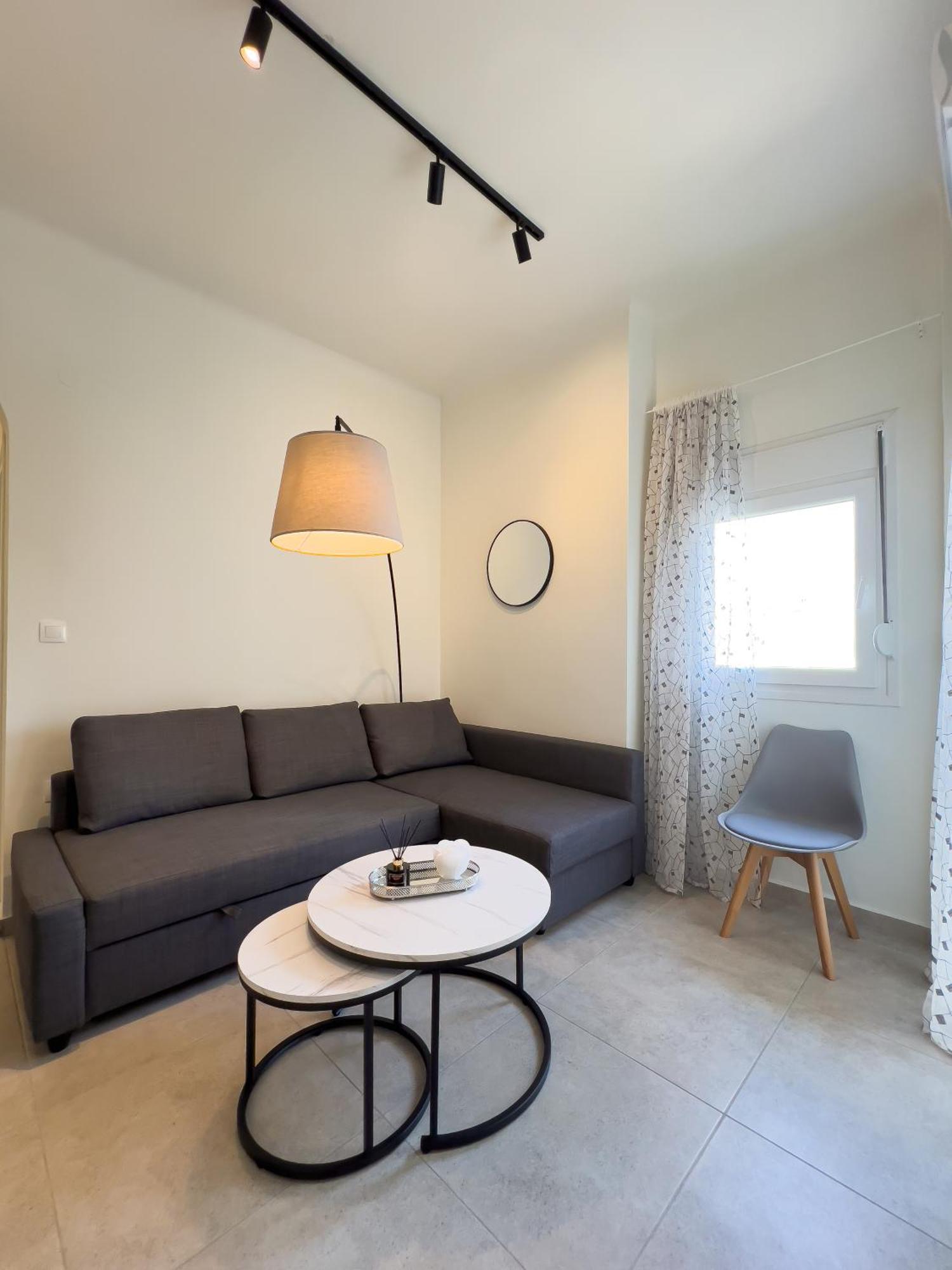 Homevision - Minimal, Quiet And Central Thessaloniki