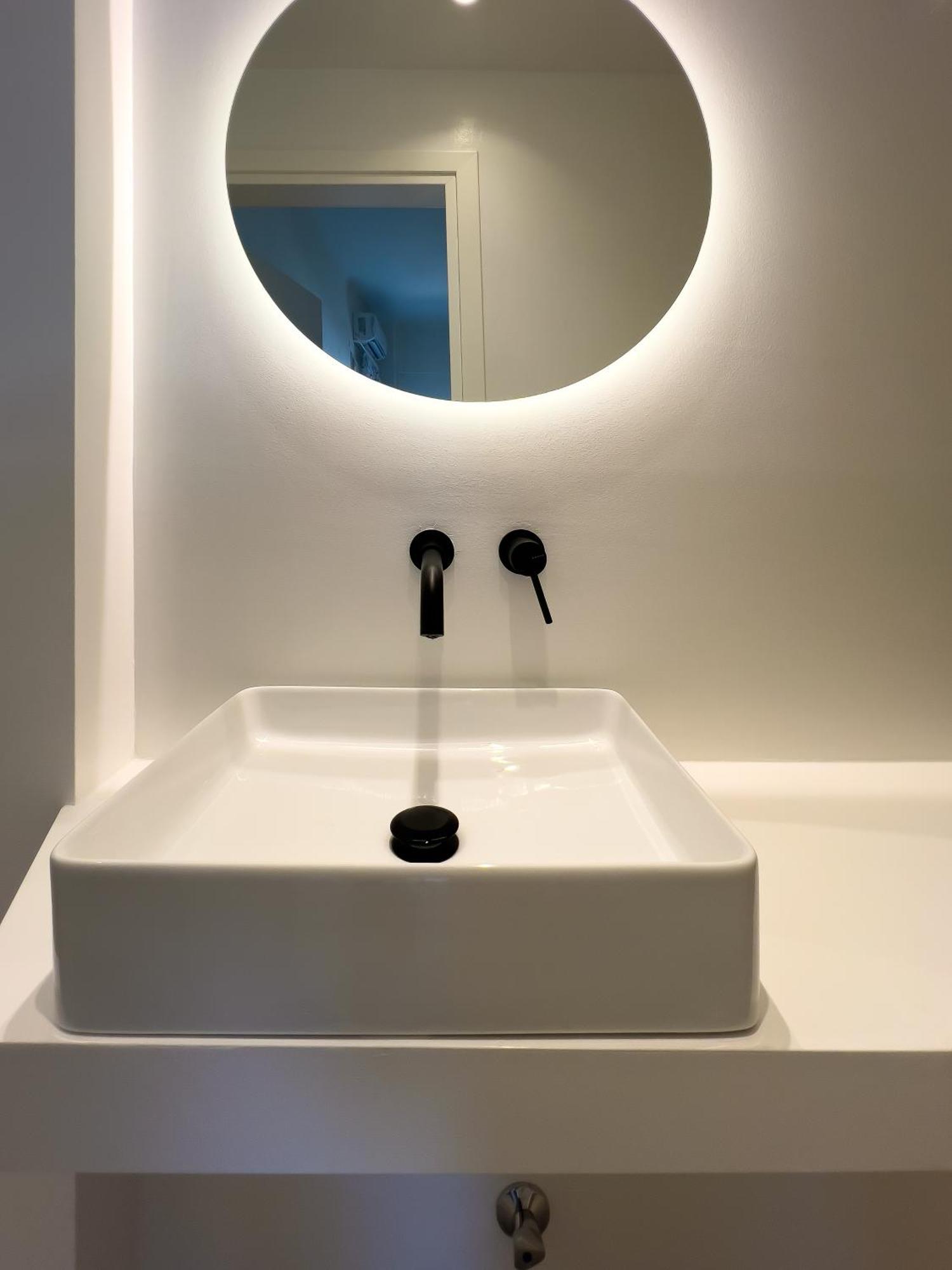 Homevision - Minimal, Quiet And Central * Thessaloniki
